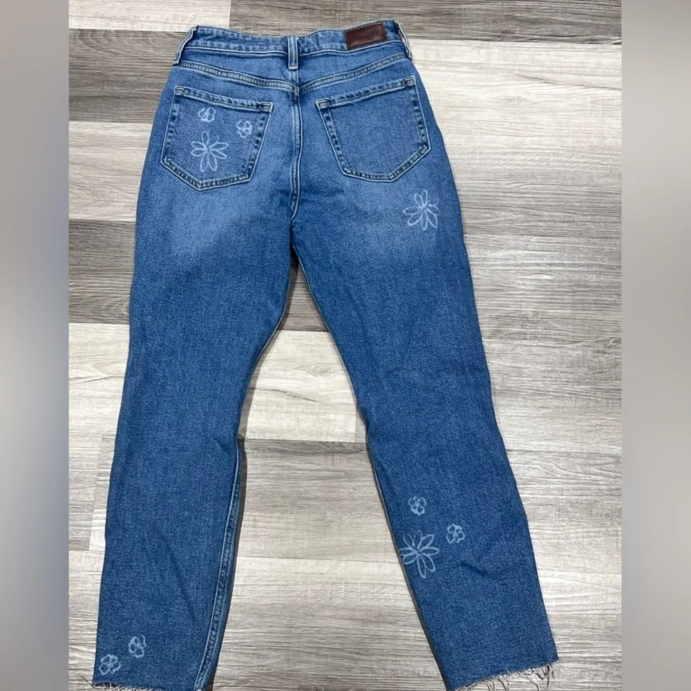 Hollister ultra high rise mom jeans vintage stretch flowers size 1R - Picture 5 of 8